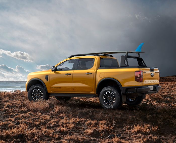 Innowacyjne systemy zagospodarowania wnętrza w modelach Ford Pro