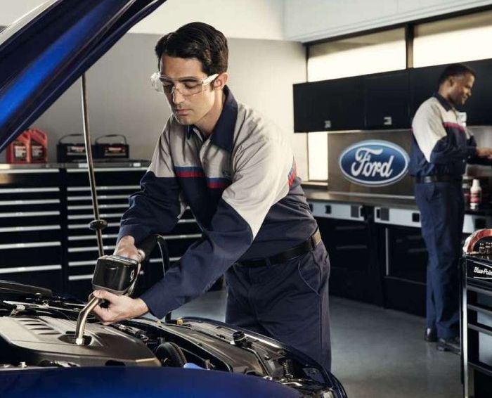 FORD FOCUS Z WYMIANĄ OLEJU CO 30 TYS. KILOMETRÓW