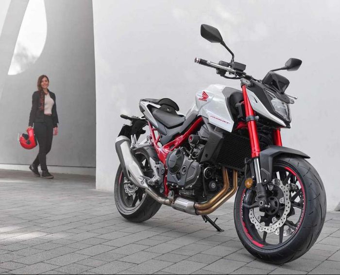 NOWA HONDA CB750 HORNET 2023 - CENA W POLSCE