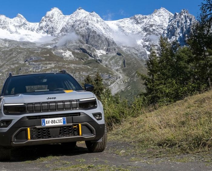 Nowy Jeep® Avenger 2025 już dostępny na polskim rynku, również w wersji 4xe