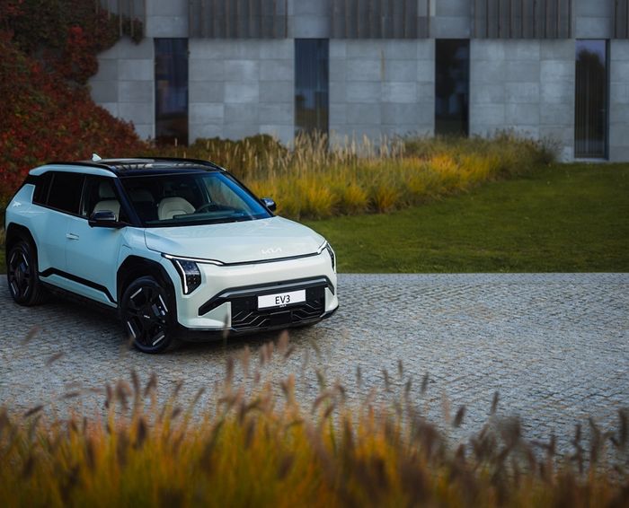 EV3 to pierwszy model marki Kia wyposażony w usługę CarPay