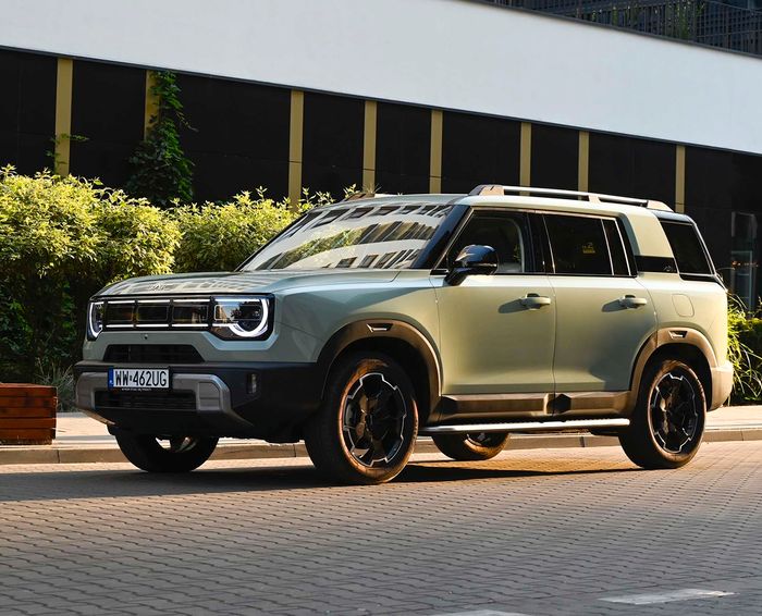 BAIC BJ30e - hybrydowy SUV 4x4, który łączy komfort, moc i terenowy charakter