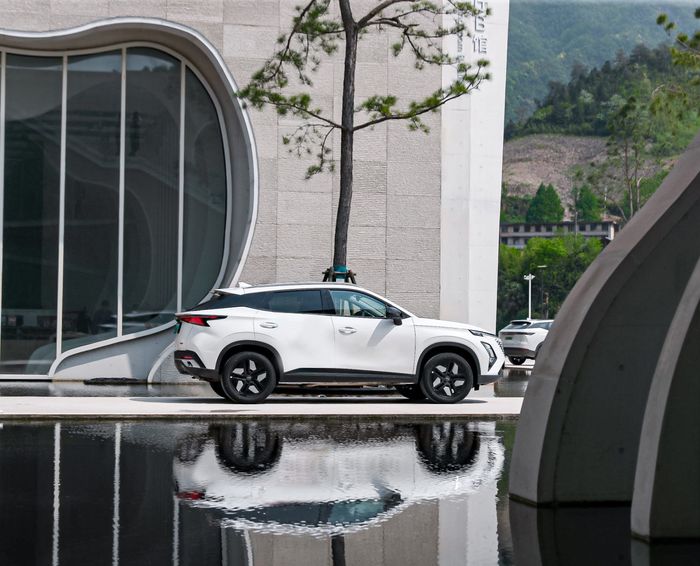 Nowa OMODA 5 Hybrid 2025