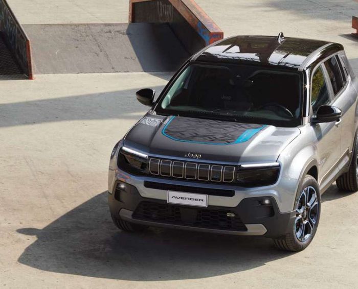 ELEKTRYCZNY JEEP AVENGER EUROPEJSKIM SAMOCHODEM ROKU 2023