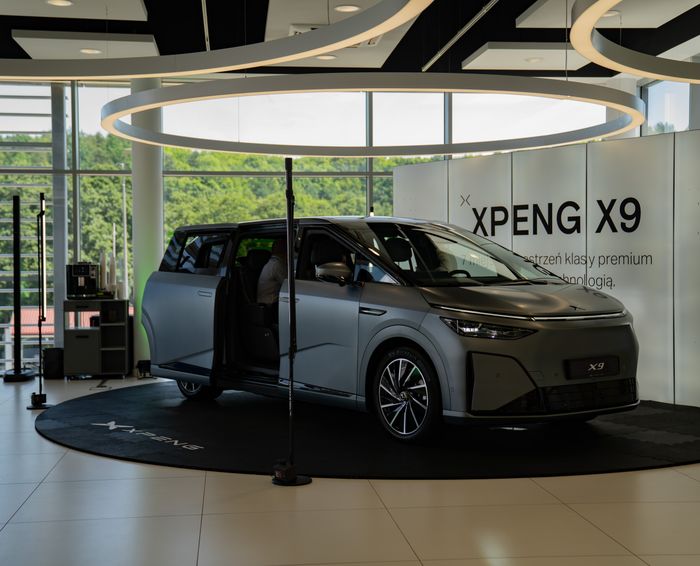 Premiera XPENG X9 w Polsce - elektryczny van premium, który redefiniuje komfort podróżowania!