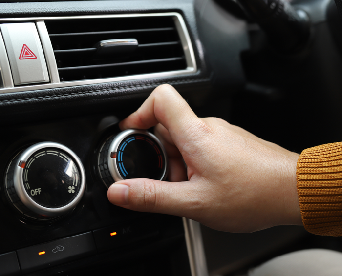 Czyste powietrze przez całą jesień: dlaczego dezynfekcja klimatyzacji w Autoryzowanych Serwisach GEZET to konieczność?