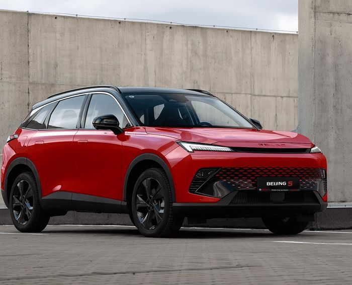 BAIC Beijing Black Red 5 nowa wersja specjalna 