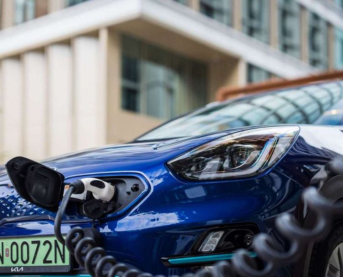 ZMIEŃ SAMOCHÓD NA ELEKTRYCZNY W PROGRAMIE KIA GO ELECTRIC