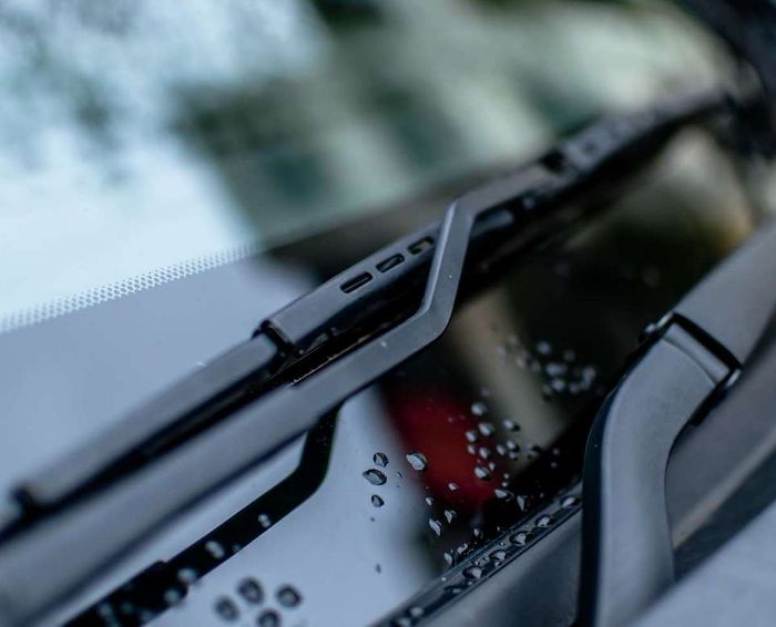 WYMIANA WYCIERACZEK SAMOCHODOWYCH KROK PO KROKU