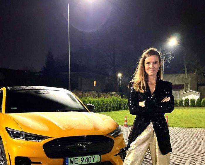 W TRASIE I PO MIEŚCIE - MAJA WŁOSZCZOWSKA O ELEKTRYCZNYM MUSTANGU MACH-E
