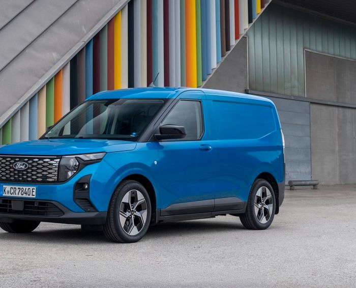 Nowy Ford E-Transit Courier 2025