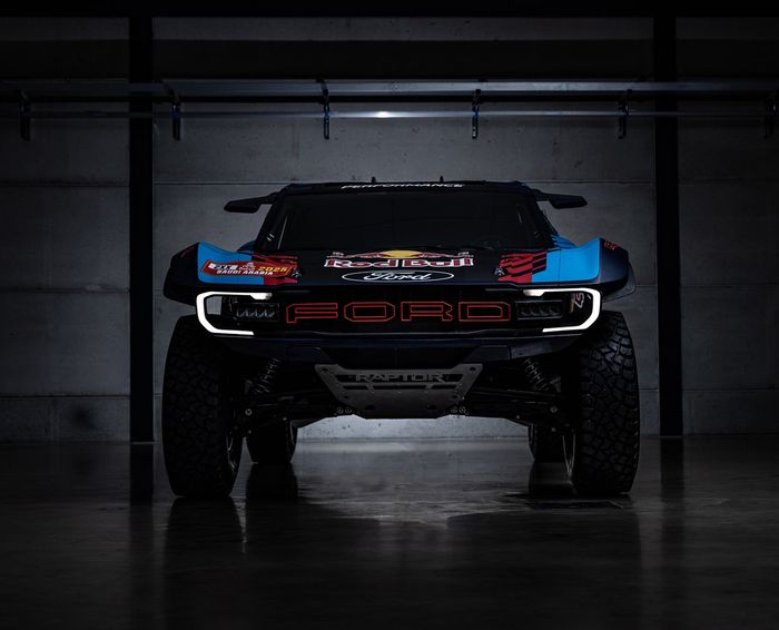 Nowy Ford Raptor T1+ gotów do startów w rajdach terenowych – również w Dakarze